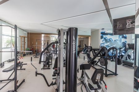 Apartamento à venda com 138m², 3 quartos e 3 vagas Apartamento à venda com 138m², 3 quartos e 3 vagasÁrea comum - Academia