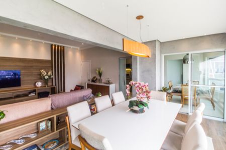 Apartamento à venda com 138m², 3 quartos e 3 vagas Apartamento à venda com 138m², 3 quartos e 3 vagasSala de Jantar