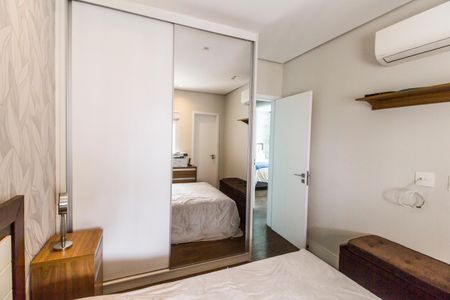Apartamento à venda com 138m², 3 quartos e 3 vagas Apartamento à venda com 138m², 3 quartos e 3 vagasSuíte 2