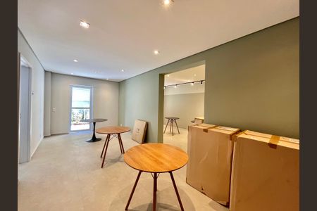 Apartamento à venda com 37m², 2 quartos e sem vaga Apartamento à venda com 37m², 2 quartos e sem vagaÁrea comum - Salão de festas
