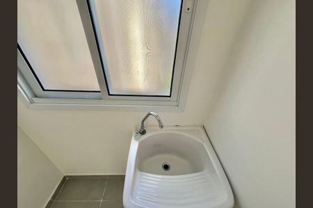 Apartamento à venda com 37m², 2 quartos e sem vaga Apartamento à venda com 37m², 2 quartos e sem vagaÁrea de Serviço
