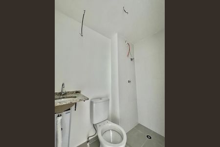 Apartamento à venda com 37m², 2 quartos e sem vaga Apartamento à venda com 37m², 2 quartos e sem vagaBanheiro