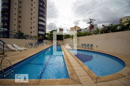Apartamento à venda com 161m², 4 quartos e 4 vagas Apartamento à venda com 161m², 4 quartos e 4 vagasÁrea comum - Piscina