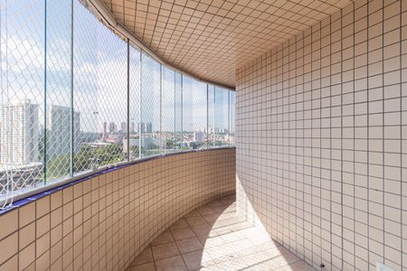 Apartamento à venda com 161m², 4 quartos e 4 vagas Apartamento à venda com 161m², 4 quartos e 4 vagasSacada