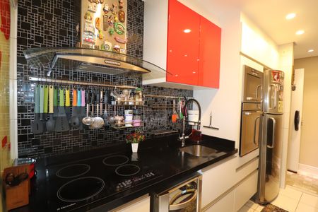 Apartamento à venda com 94m², 3 quartos e 2 vagasCozinha