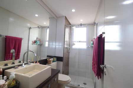 Apartamento à venda com 94m², 3 quartos e 2 vagasBanheiro Quarto 1 suíte