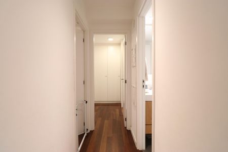 Apartamento à venda com 62m², 2 quartos e 2 vagasCorredor