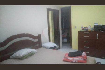 Casa à venda com 303m², 5 quartos e sem vaga