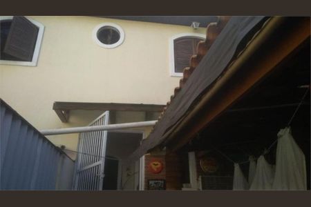 Casa à venda com 303m², 5 quartos e sem vaga