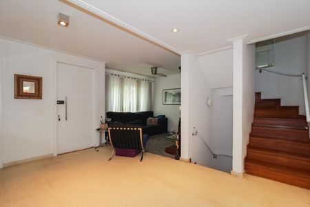Casa de condomínio à venda com 300m², 4 quartos e 3 vagas Casa de condomínio à venda com 300m², 4 quartos e 3 vagasSala