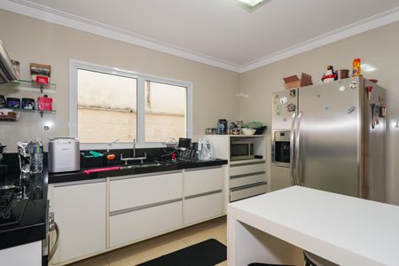 Casa de condomínio à venda com 300m², 4 quartos e 3 vagas Casa de condomínio à venda com 300m², 4 quartos e 3 vagasCozinha