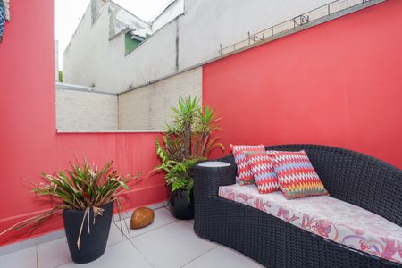 Casa de condomínio à venda com 300m², 4 quartos e 3 vagas Casa de condomínio à venda com 300m², 4 quartos e 3 vagasTerraço da Sala