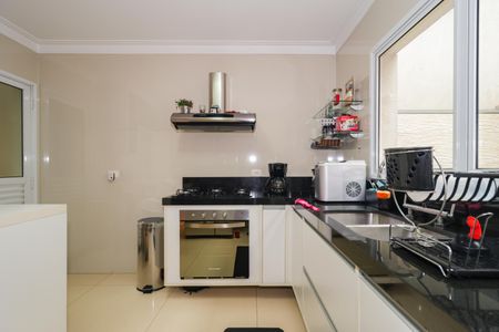 Casa de condomínio à venda com 300m², 4 quartos e 3 vagas Casa de condomínio à venda com 300m², 4 quartos e 3 vagasCozinha