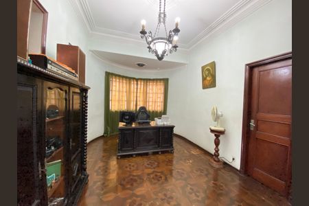 Casa à venda com 1147m², 4 quartos e 7 vagas Casa à venda com 1147m², 4 quartos e 7 vagasSala