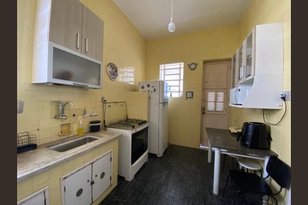 Casa à venda com 1147m², 4 quartos e 7 vagas Casa à venda com 1147m², 4 quartos e 7 vagasCozinha