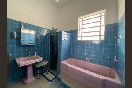 Casa à venda com 1147m², 4 quartos e 7 vagas Casa à venda com 1147m², 4 quartos e 7 vagasBanheiro