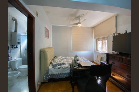 Casa à venda com 1147m², 4 quartos e 7 vagas Casa à venda com 1147m², 4 quartos e 7 vagasQuarto 4