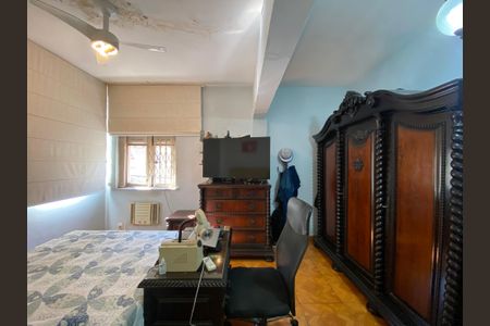 Casa à venda com 1147m², 4 quartos e 7 vagas Casa à venda com 1147m², 4 quartos e 7 vagasQuarto 4