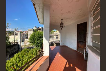 Casa à venda com 1147m², 4 quartos e 7 vagas Casa à venda com 1147m², 4 quartos e 7 vagasVaranda