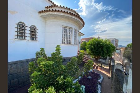 Casa à venda com 1147m², 4 quartos e 7 vagas Casa à venda com 1147m², 4 quartos e 7 vagasFrente