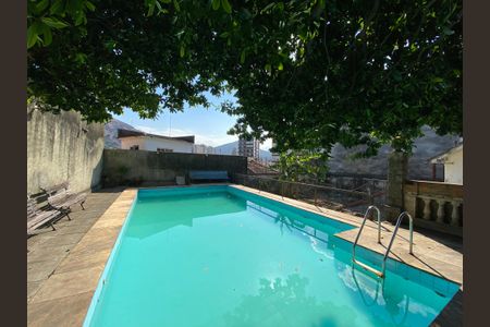 Casa à venda com 1147m², 4 quartos e 7 vagas Casa à venda com 1147m², 4 quartos e 7 vagasPiscina