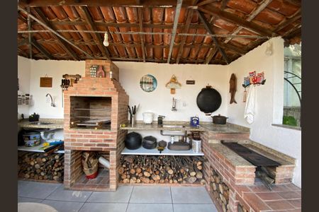 Casa à venda com 1147m², 4 quartos e 7 vagas Casa à venda com 1147m², 4 quartos e 7 vagasEspaço Gourmet