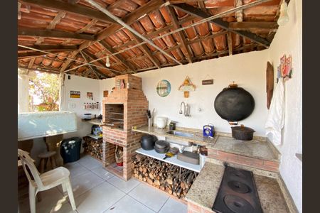 Casa à venda com 1147m², 4 quartos e 7 vagas Casa à venda com 1147m², 4 quartos e 7 vagasEspaço Gourmet