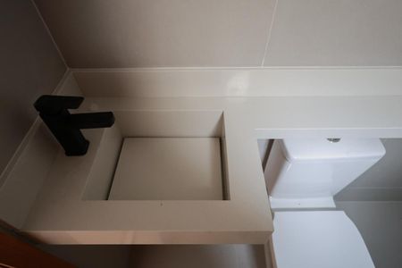 Casa à venda com 110m², 3 quartos e 2 vagas Casa à venda com 110m², 3 quartos e 2 vagasBanheiro da Suíte 3
