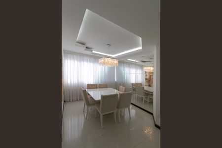 Apartamento à venda com 127m², 3 quartos e 2 vagas Apartamento à venda com 127m², 3 quartos e 2 vagasSala de Jantar