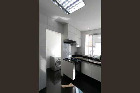 Apartamento à venda com 127m², 3 quartos e 2 vagas Apartamento à venda com 127m², 3 quartos e 2 vagasCozinha