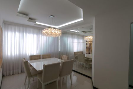 Apartamento à venda com 127m², 3 quartos e 2 vagas Apartamento à venda com 127m², 3 quartos e 2 vagasSala de Jantar