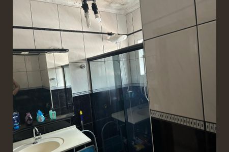 Casa à venda com 187m², 3 quartos e 5 vagas Casa à venda com 187m², 3 quartos e 5 vagasBanheiro