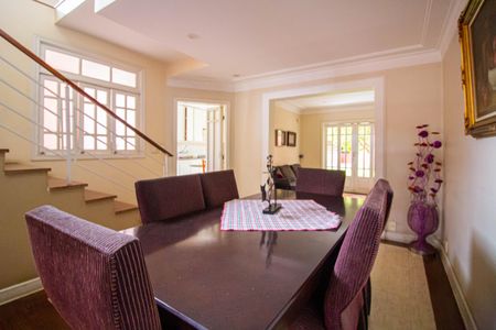 Casa à venda com 300m², 3 quartos e 1 vaga Casa à venda com 300m², 3 quartos e 1 vagaSala de Jantar