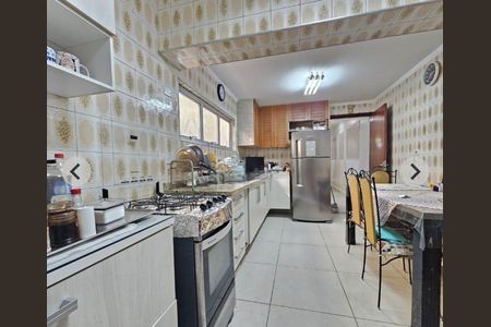 Casa à venda com 110m², 3 quartos e 2 vagas