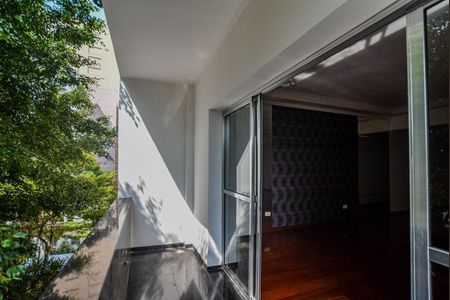 Apartamento à venda com 150m², 4 quartos e 1 vaga Apartamento à venda com 150m², 4 quartos e 1 vagaVaranda da Sala