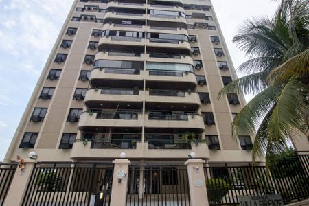 Apartamento à venda com 150m², 4 quartos e 2 vagas Apartamento à venda com 150m², 4 quartos e 2 vagasFachada