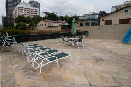 Apartamento à venda com 150m², 4 quartos e 2 vagas Apartamento à venda com 150m², 4 quartos e 2 vagasÁrea comum - Piscina