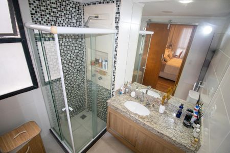 Apartamento à venda com 150m², 4 quartos e 2 vagas Apartamento à venda com 150m², 4 quartos e 2 vagasBanheiro da Suíte