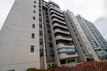Apartamento à venda com 150m², 4 quartos e 2 vagas Apartamento à venda com 150m², 4 quartos e 2 vagasFachada