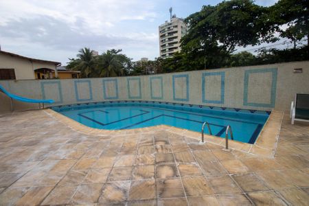 Apartamento à venda com 150m², 4 quartos e 2 vagas Apartamento à venda com 150m², 4 quartos e 2 vagasÁrea comum - Piscina