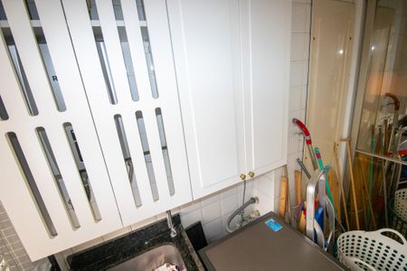 Apartamento à venda com 150m², 4 quartos e 2 vagas Apartamento à venda com 150m², 4 quartos e 2 vagasÁrea de Serviço