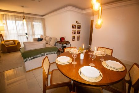 Apartamento à venda com 150m², 4 quartos e 2 vagas Apartamento à venda com 150m², 4 quartos e 2 vagasSala