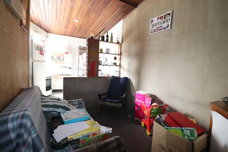 Casa à venda com 148m², 3 quartos e 2 vagasEdícula - Sala