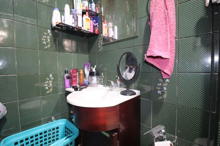 Casa à venda com 148m², 3 quartos e 2 vagasBanheiro Quarto 1 suíte