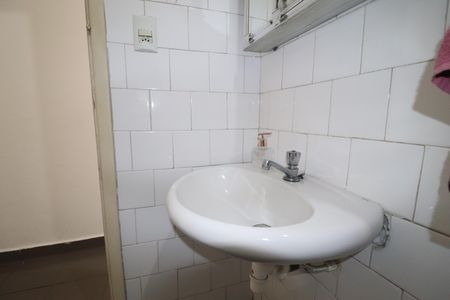 Casa à venda com 148m², 3 quartos e 2 vagasBanheiro 2