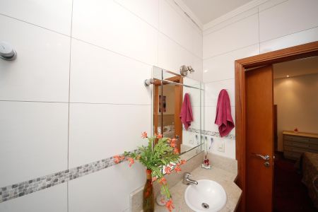 Casa à venda com 165m², 3 quartos e 3 vagasBanheiro Suíte