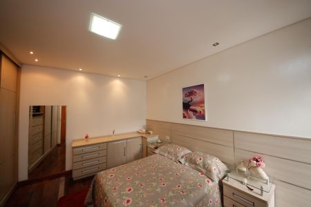 Casa à venda com 165m², 3 quartos e 3 vagasSuíte