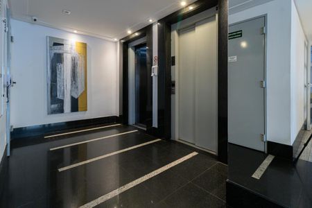 Apartamento para alugar com 57m², 2 quartos e 1 vagaÁrea comum - Hall elevadores