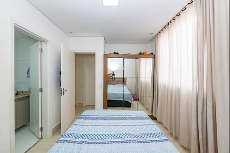 Apartamento à venda com 70m², 3 quartos e 1 vaga Apartamento à venda com 70m², 3 quartos e 1 vagaSuíte