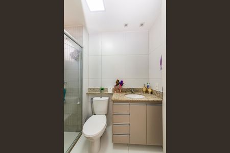 Apartamento à venda com 70m², 3 quartos e 1 vaga Apartamento à venda com 70m², 3 quartos e 1 vagaBanheiro da Suíte